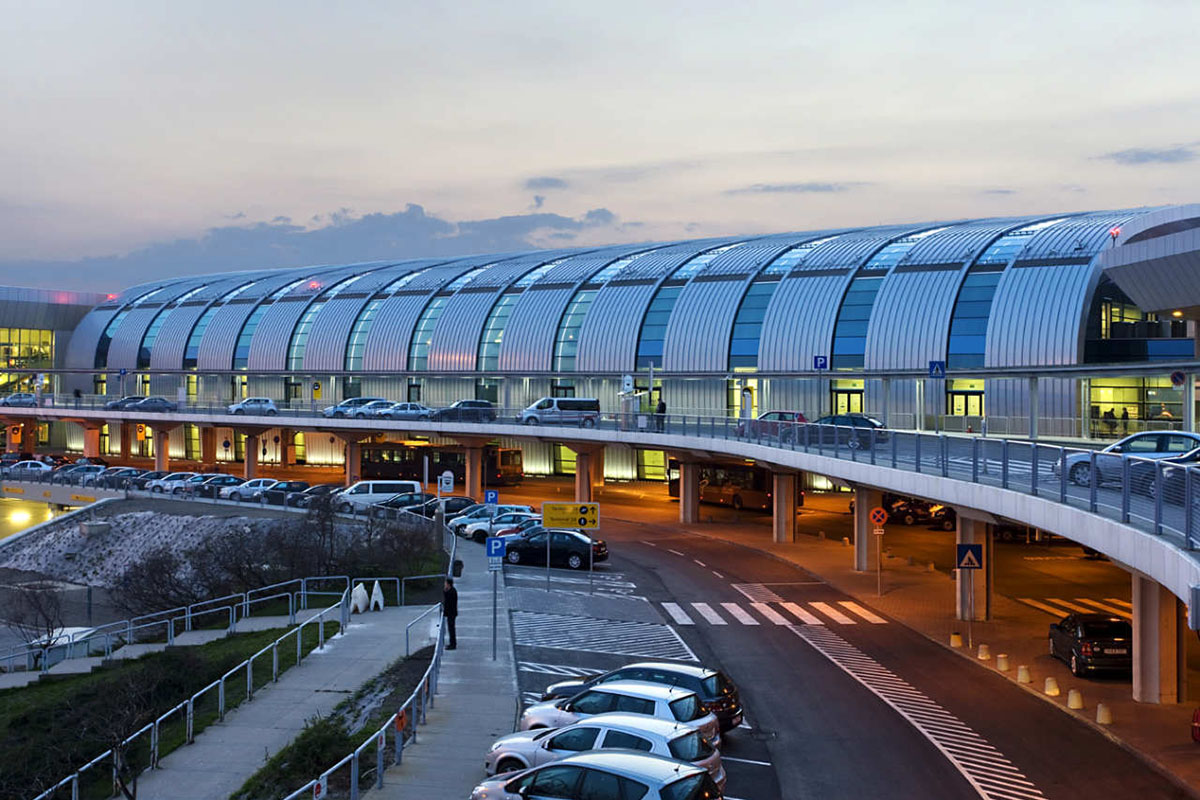 Liszt Ferenc Nemzetközi Repülőtér - SkyCourt