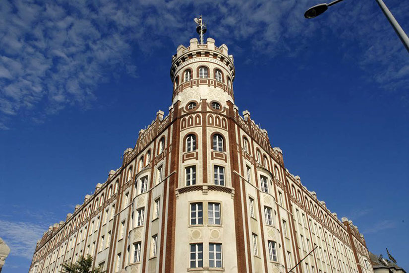 Budai Postapalota, Budapest