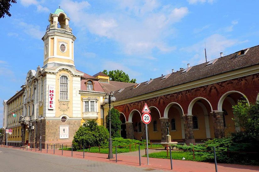 Tisza Szálló és Gyógyfürdő, Szolnok