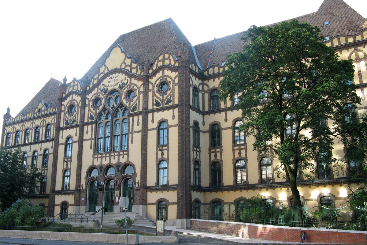 Vakok Iskolája, Budapest