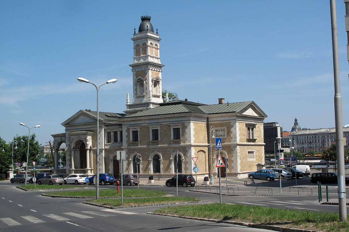 Várkert kioszk és bazár, Budapest